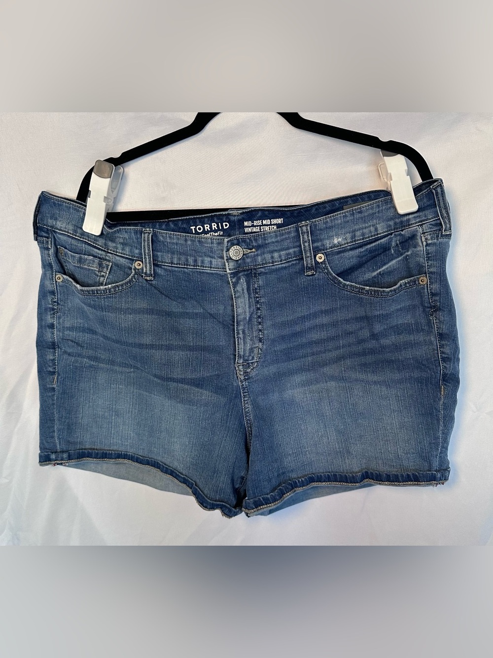 Torrid Women's Size 20 Perfect 5 Inch Vintage Stretch Mid-Rise Denim Shorts